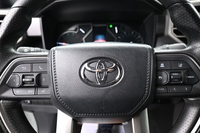 Used 2026  Toyota SR5 image 17