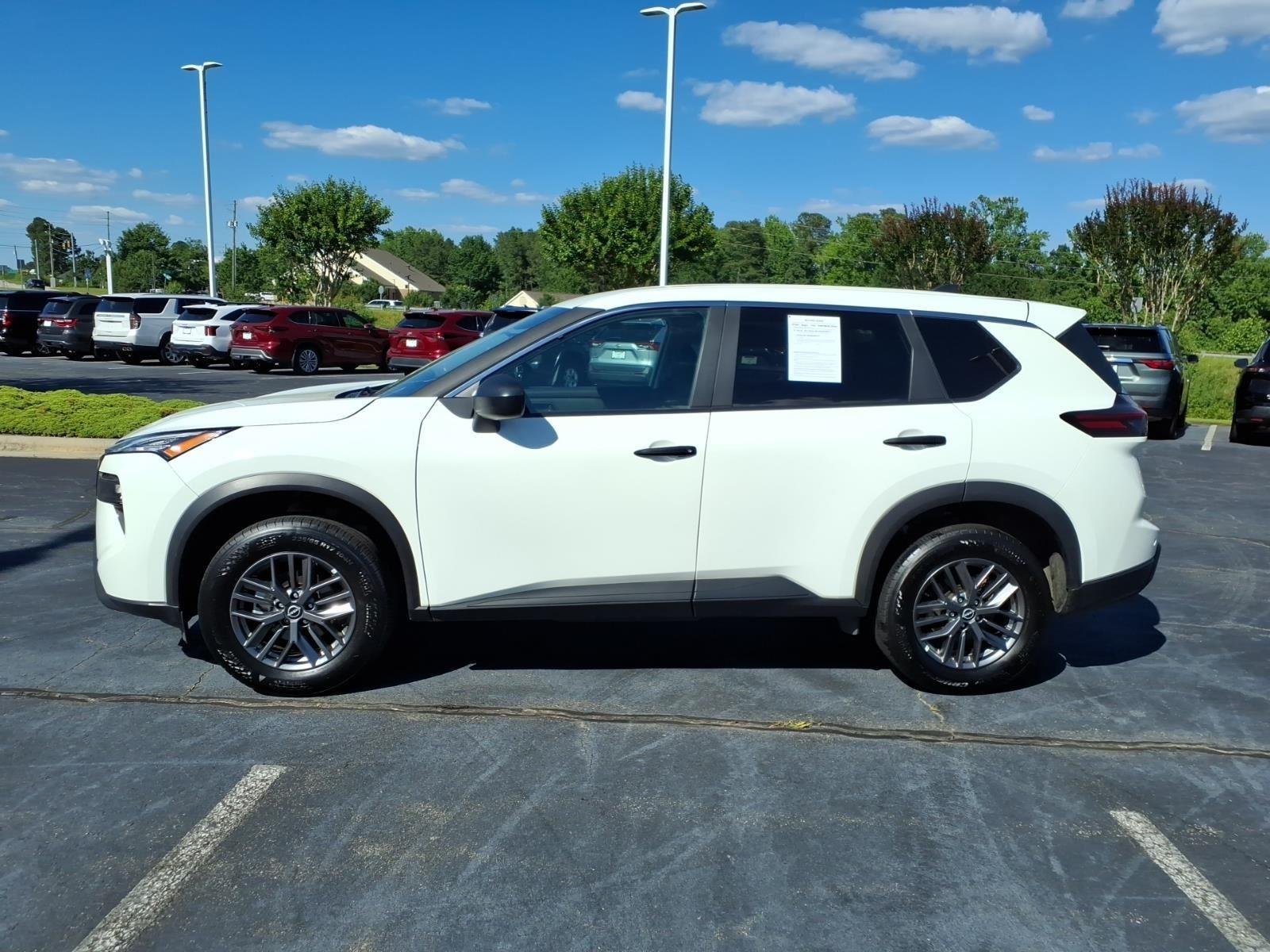 Used 2025 Glacier White Nissan S image 3