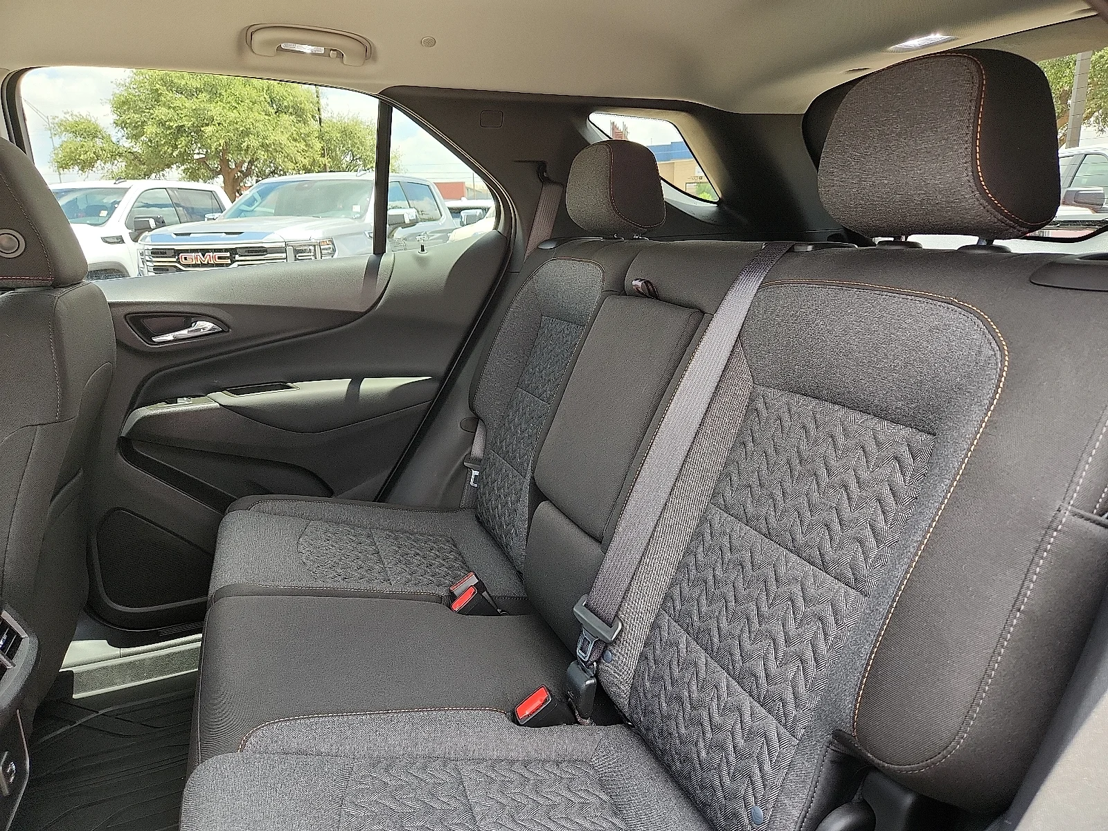 2024 Chevrolet Equinox LT - Photo 10