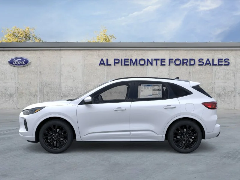 New 2026 Space Silver Metallic Ford ST-Line Elite image 3