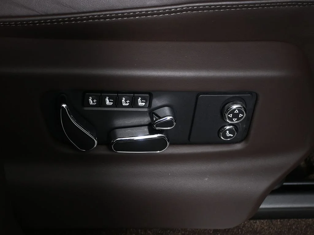 Used 2022 Blue Bentley S image 39