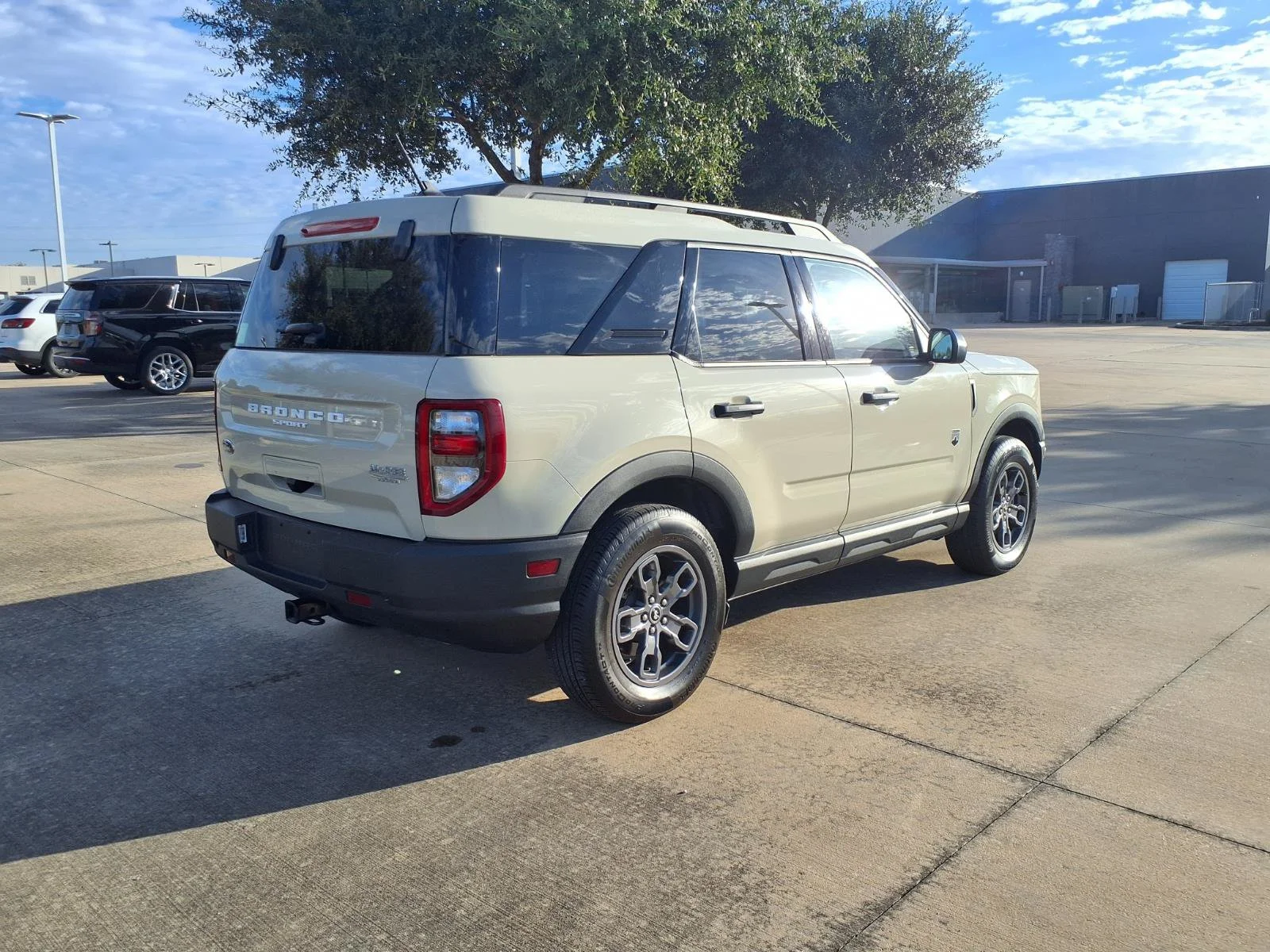 Used 2024 Beige Ford Big Bend image 2