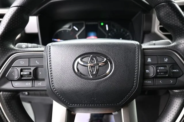 Used 2026  Toyota SR5 image 17