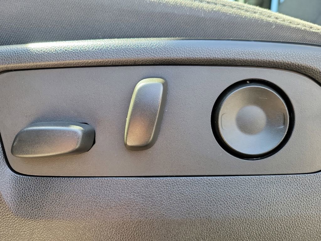 Used 2022 Glacier Blue Metallic Chevrolet RST image 19
