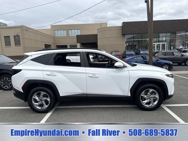 Used 2023 White Pearl Hyundai SEL image 3
