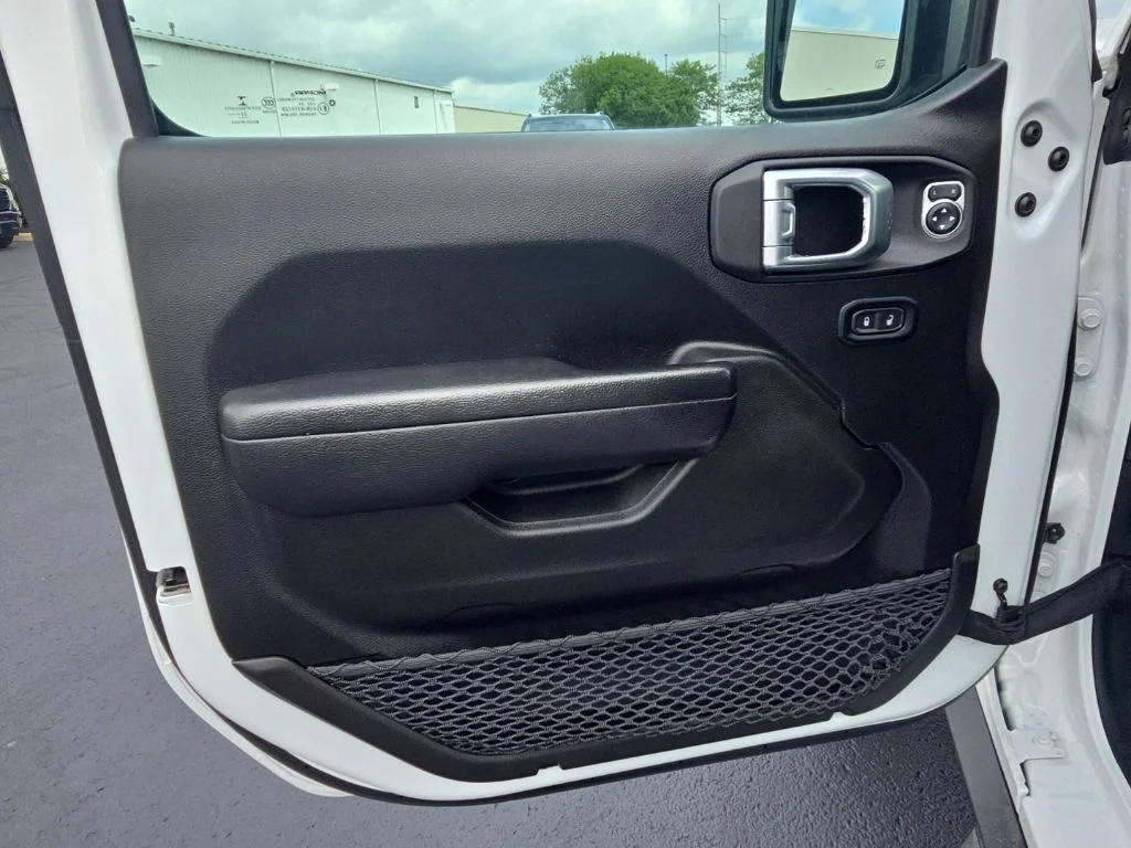 2022 Jeep Gladiator Mojave - Photo 17