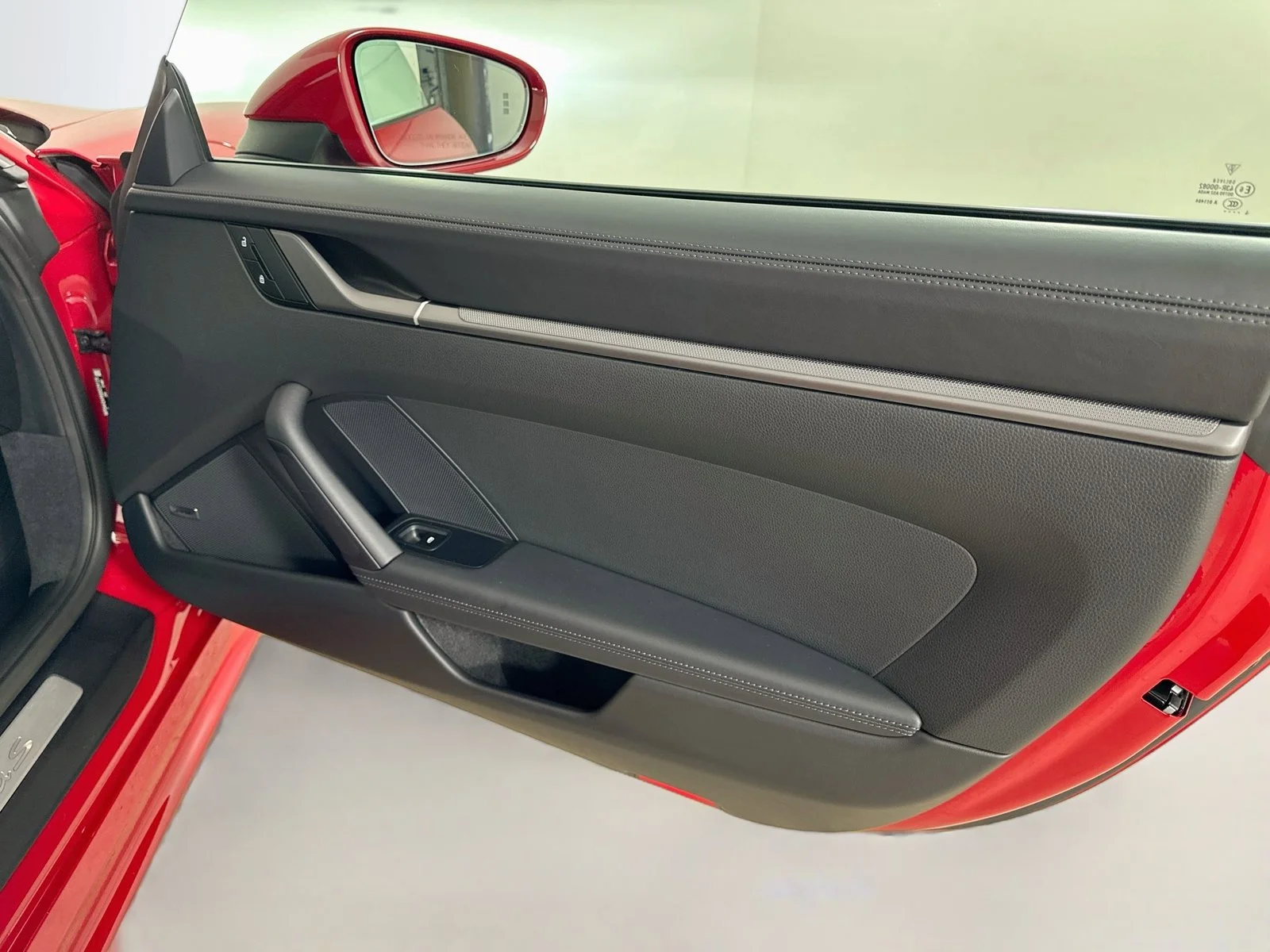 Used 2025 Red Porsche  image 37