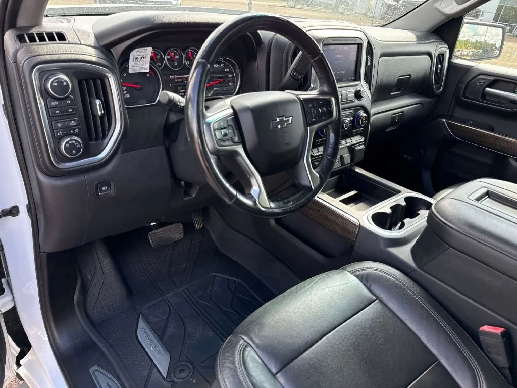 Used 2019 Beige Chevrolet RST image 29