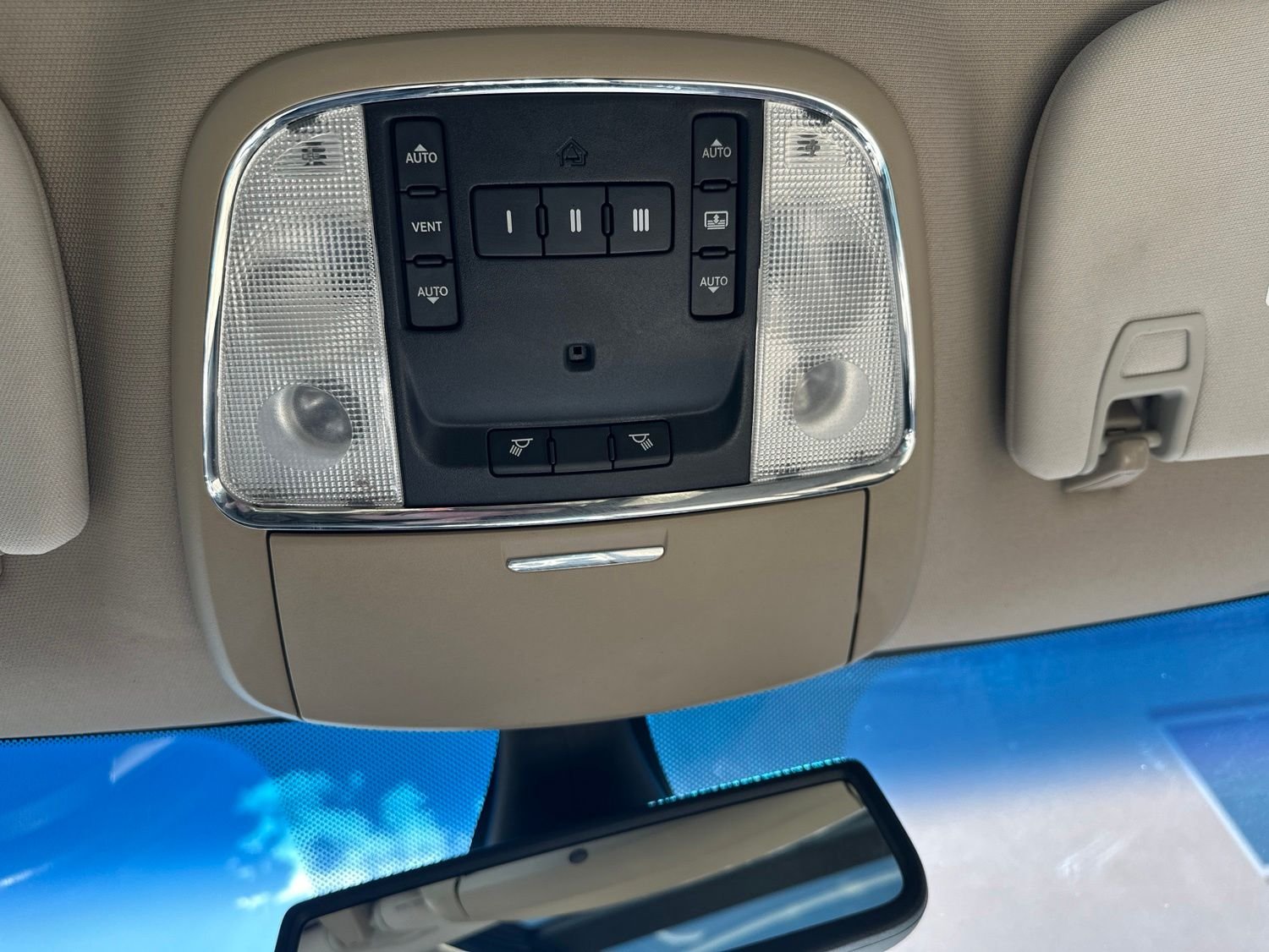 Used 2011 Black Jeep Limited image 65