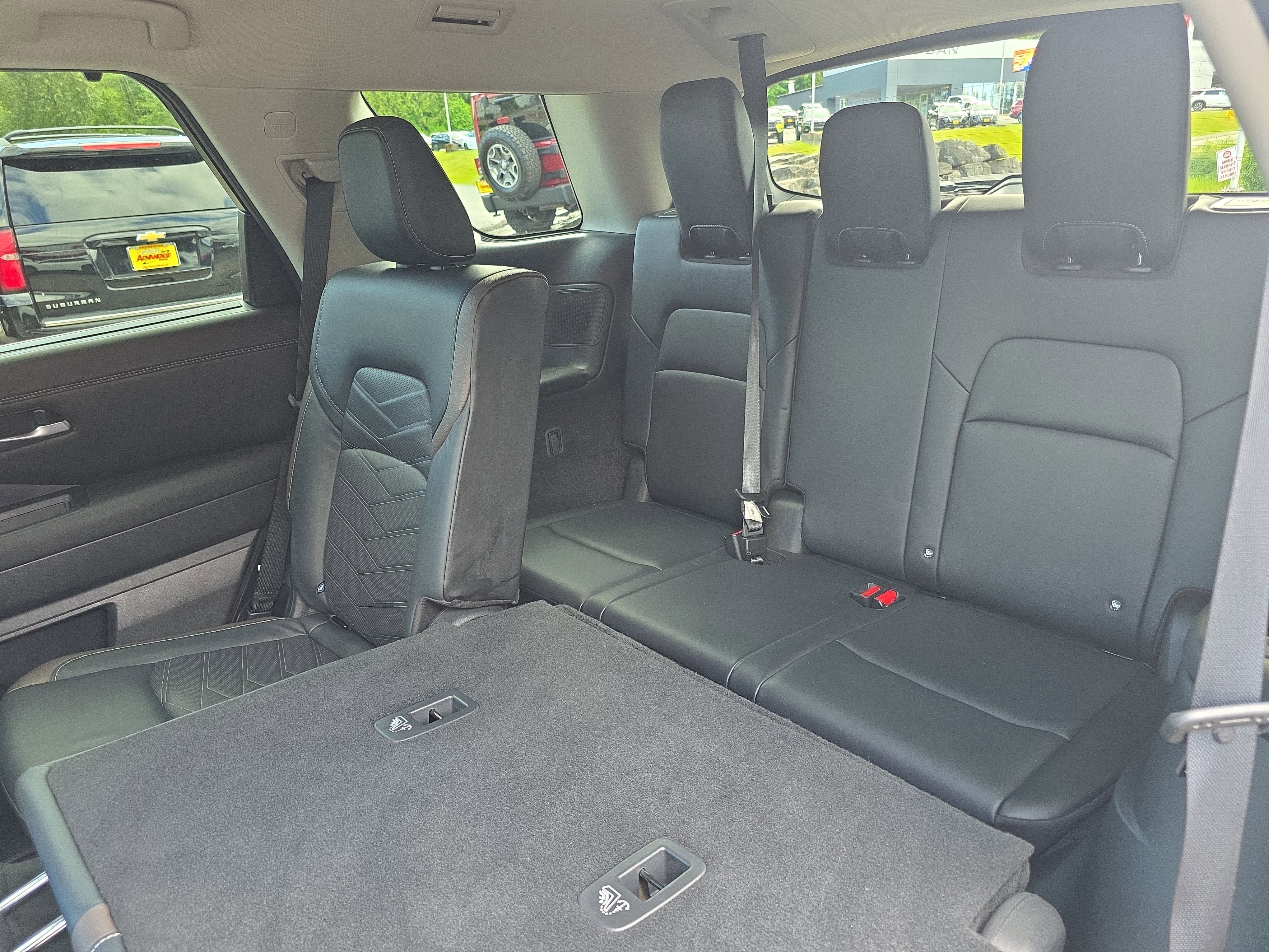 Certified Used 2023 Pearl White Tricoat Nissan Platinum image 15