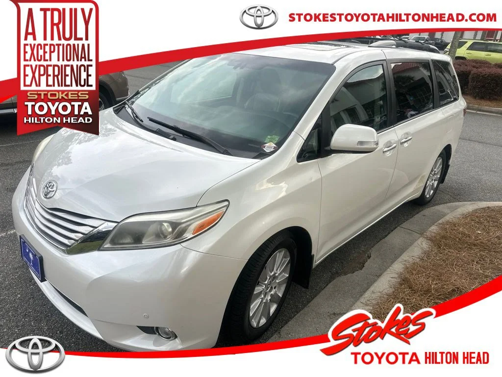 2016 Toyota Sienna Limited V6 7-Passenger's photo