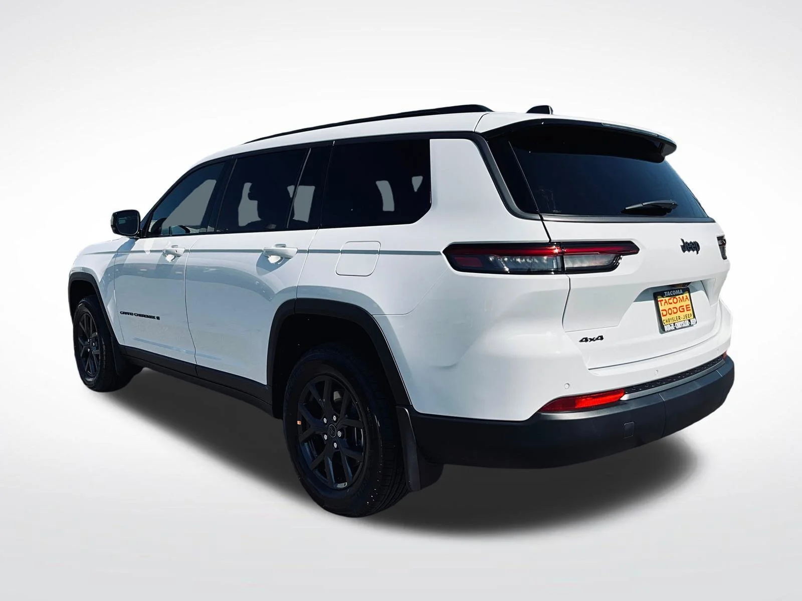 New 2027 White Jeep Laredo Altitude image 3