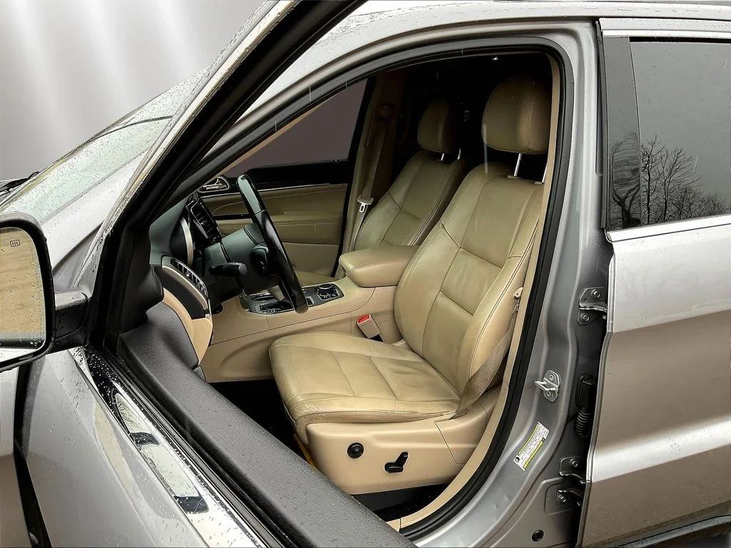 Used 2020 Billet Silver Metallic Jeep Limited image 21