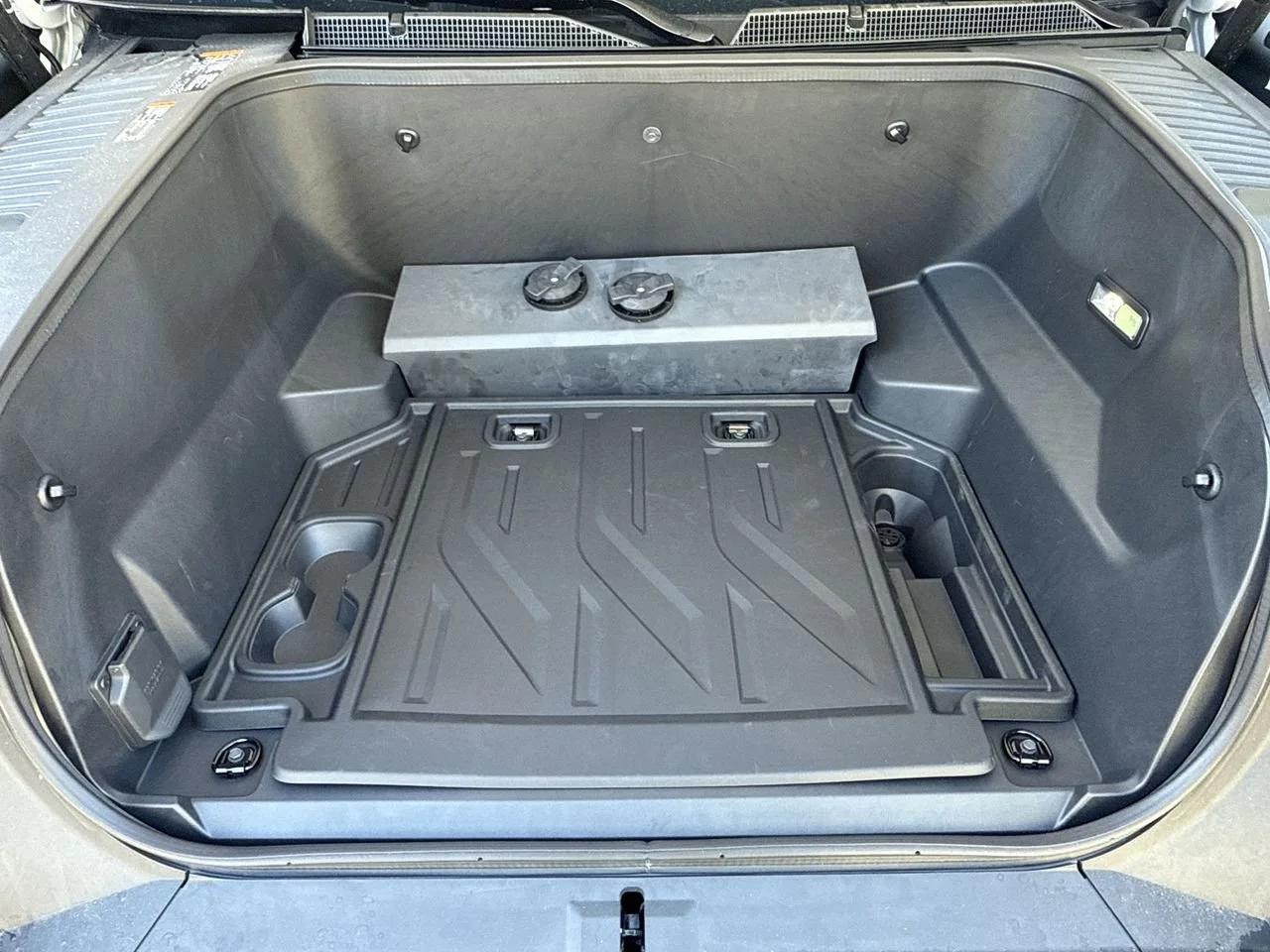 2026 GMC Sierra EV Elevation - Photo 12