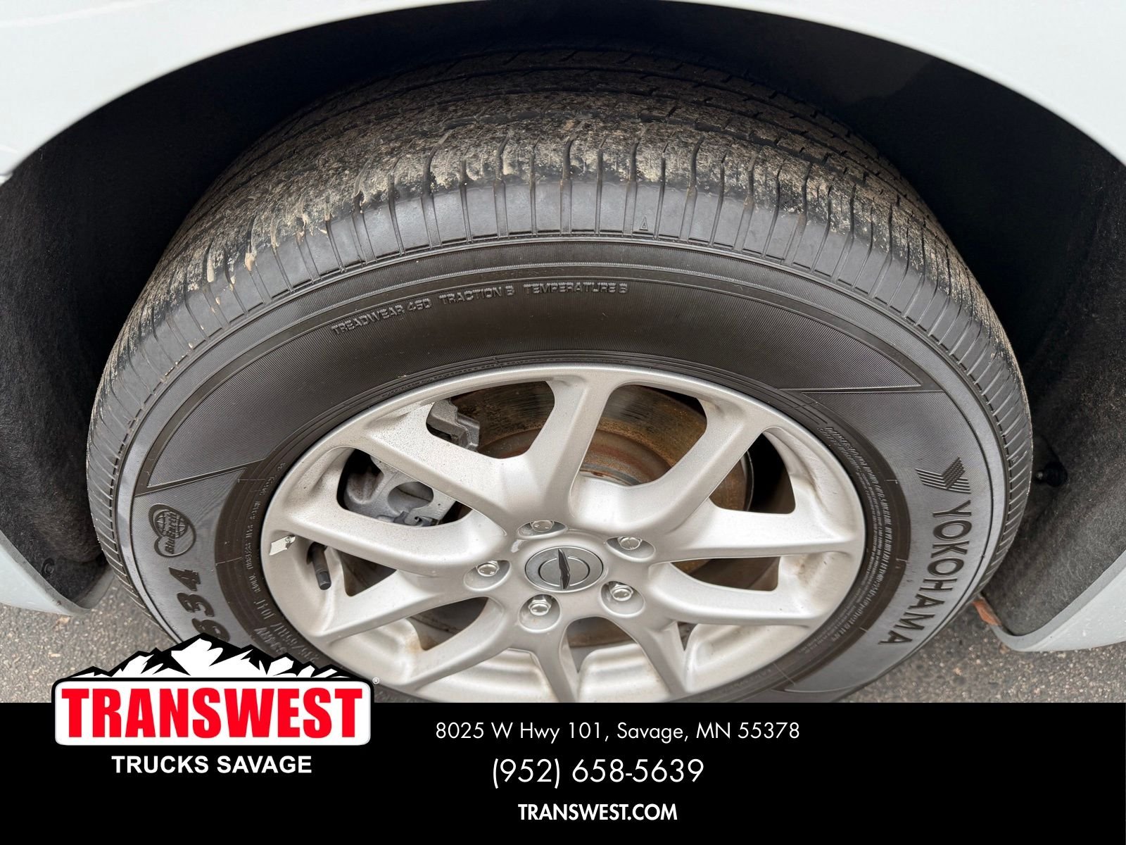 Used 2024 Silver Chrysler LX image 18