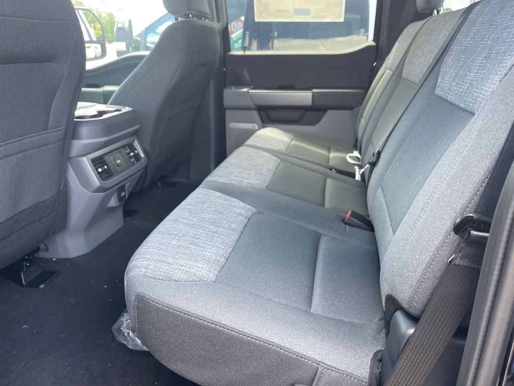 New 2026 Agate Black Metallic Ford F-250® XLT image 8