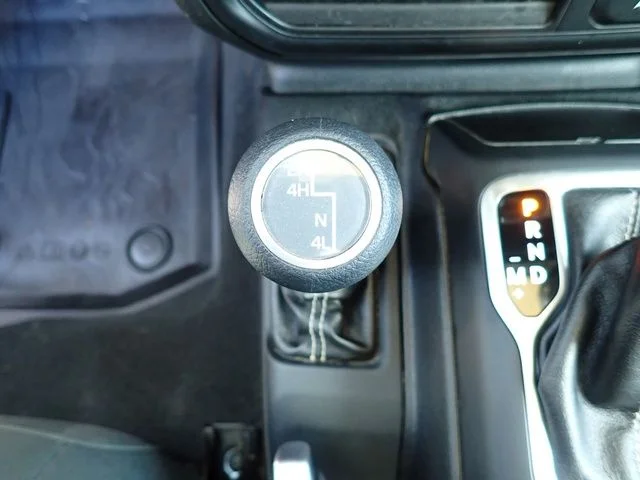 Used 2018 White Jeep Unlimited Sahara image 21