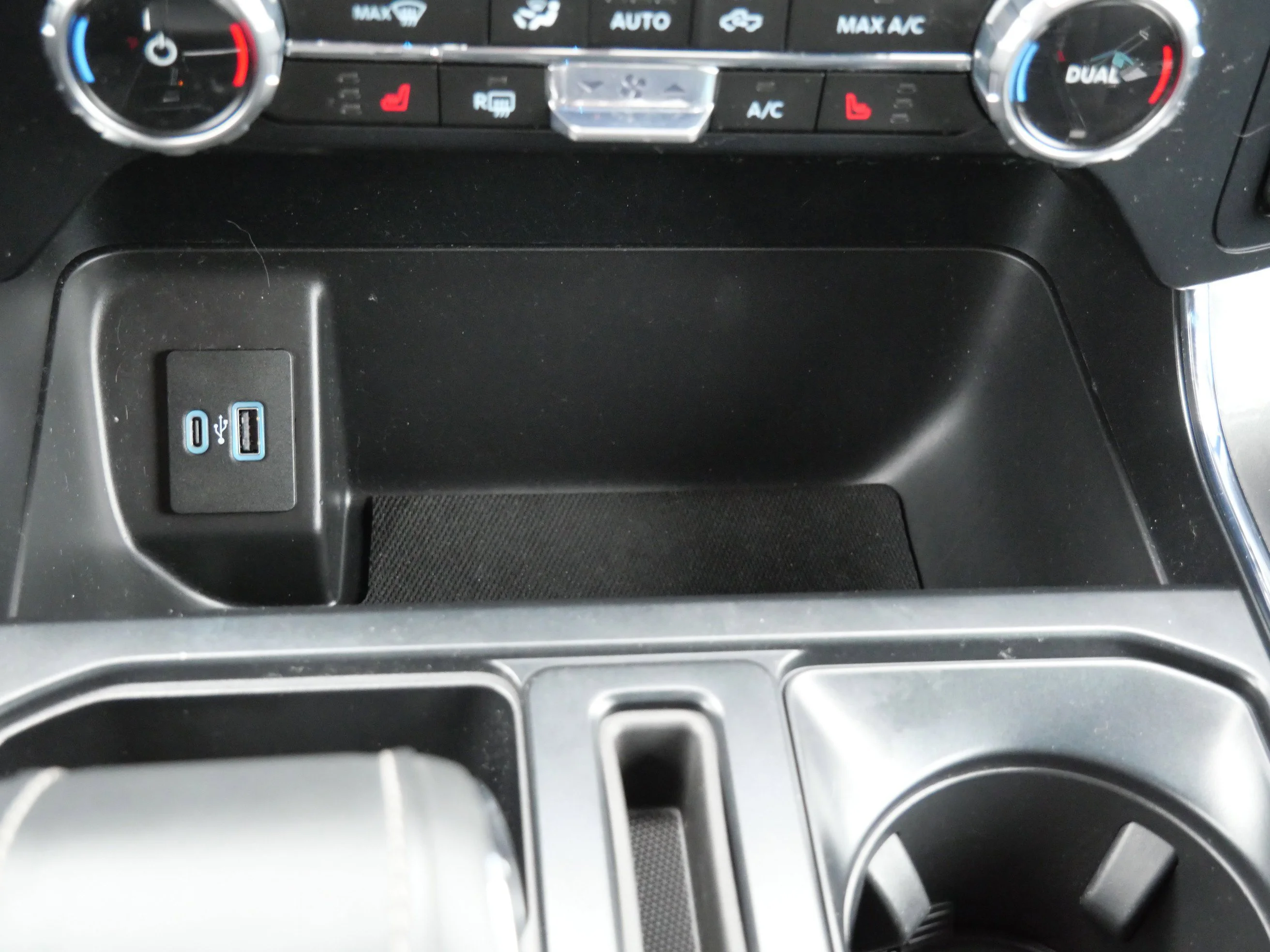 Certified Used 2023 Agate Black Metallic Ford XLT 4WD SuperCrew 5.5 Box image 18
