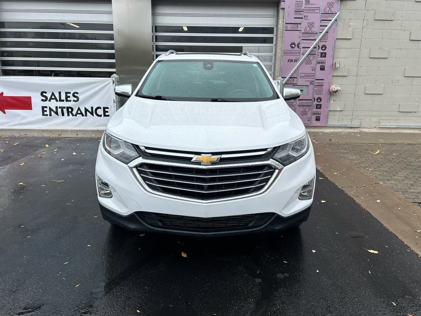 2021 Chevrolet Equinox Premier photo 2