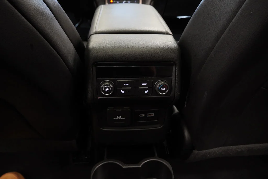 Used 2023 White Frost Tricoat GMC Denali image 19