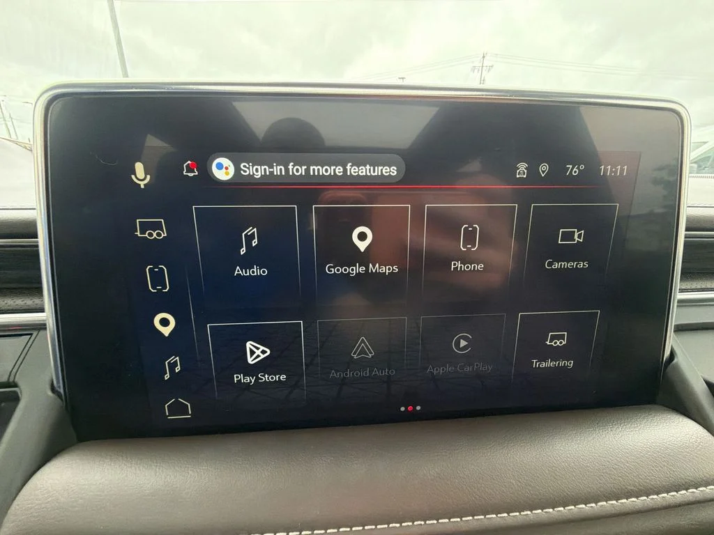 Certified Used 2023 White GMC SLT image 26