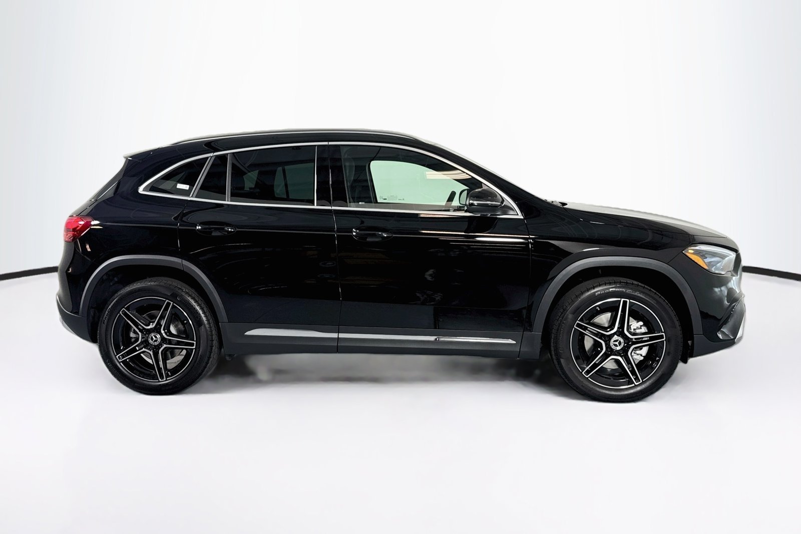 New 2026 Night Black Mercedes-Benz GLA 250 image 4