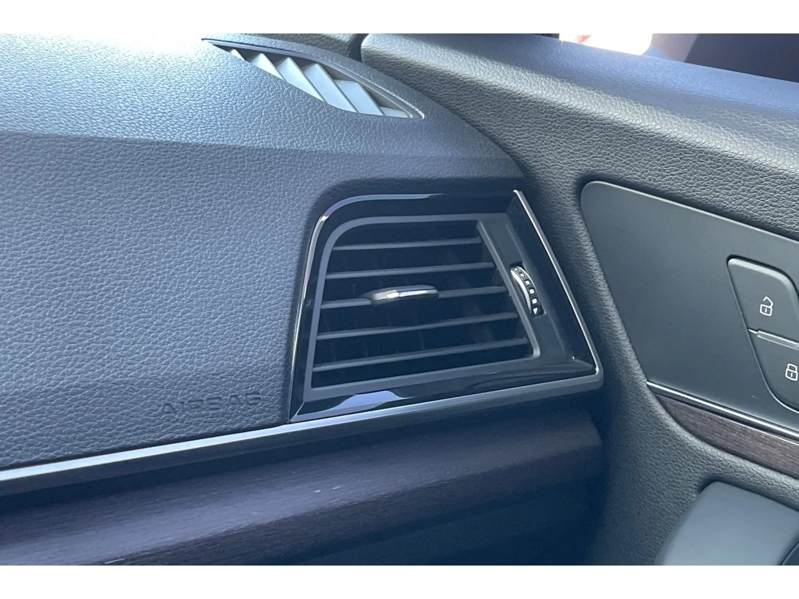 Used 2021 Manhattan Gray Metallic Audi Premium image 29