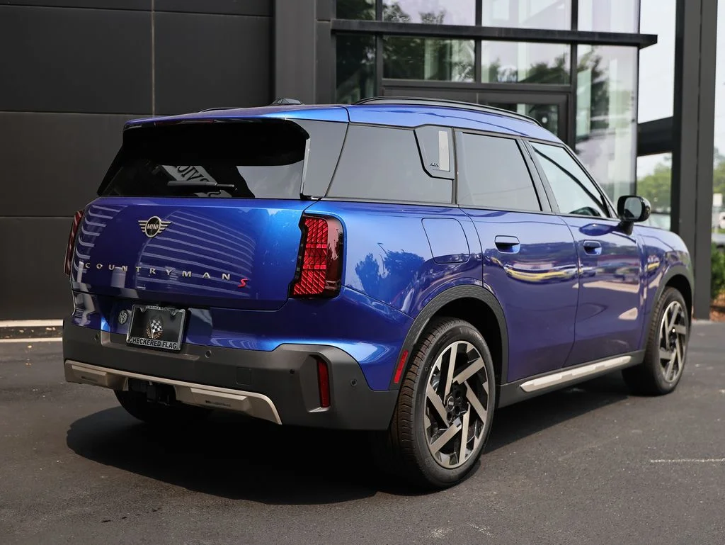 New 2027 Blazing Blue MINI Signature Plus image 7