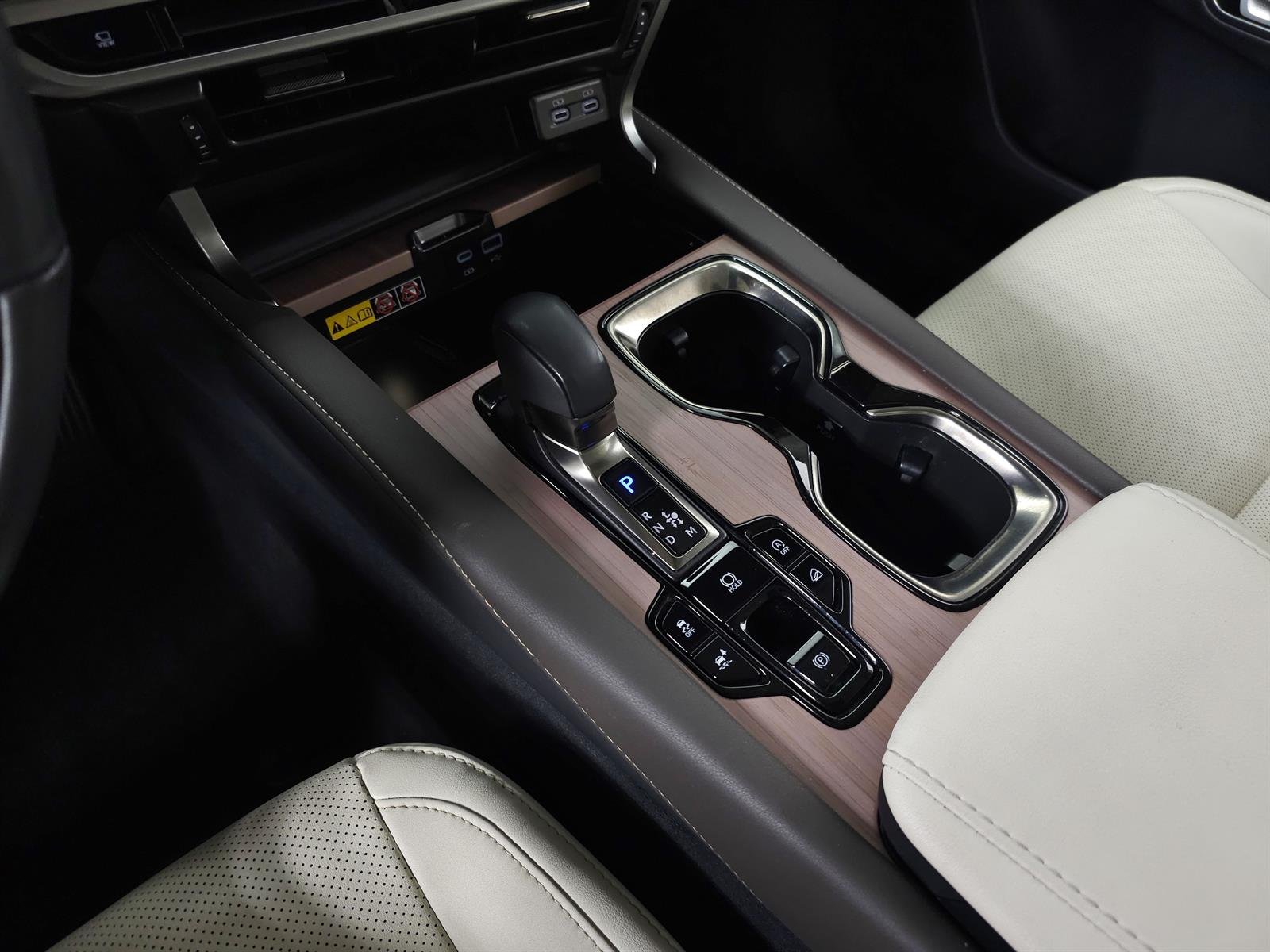 Used 2024 White Lexus PREMIUM image 30