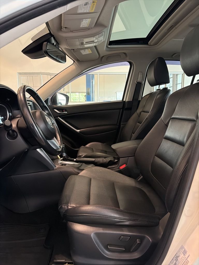 Used 2015 White Mazda Grand Touring image 26