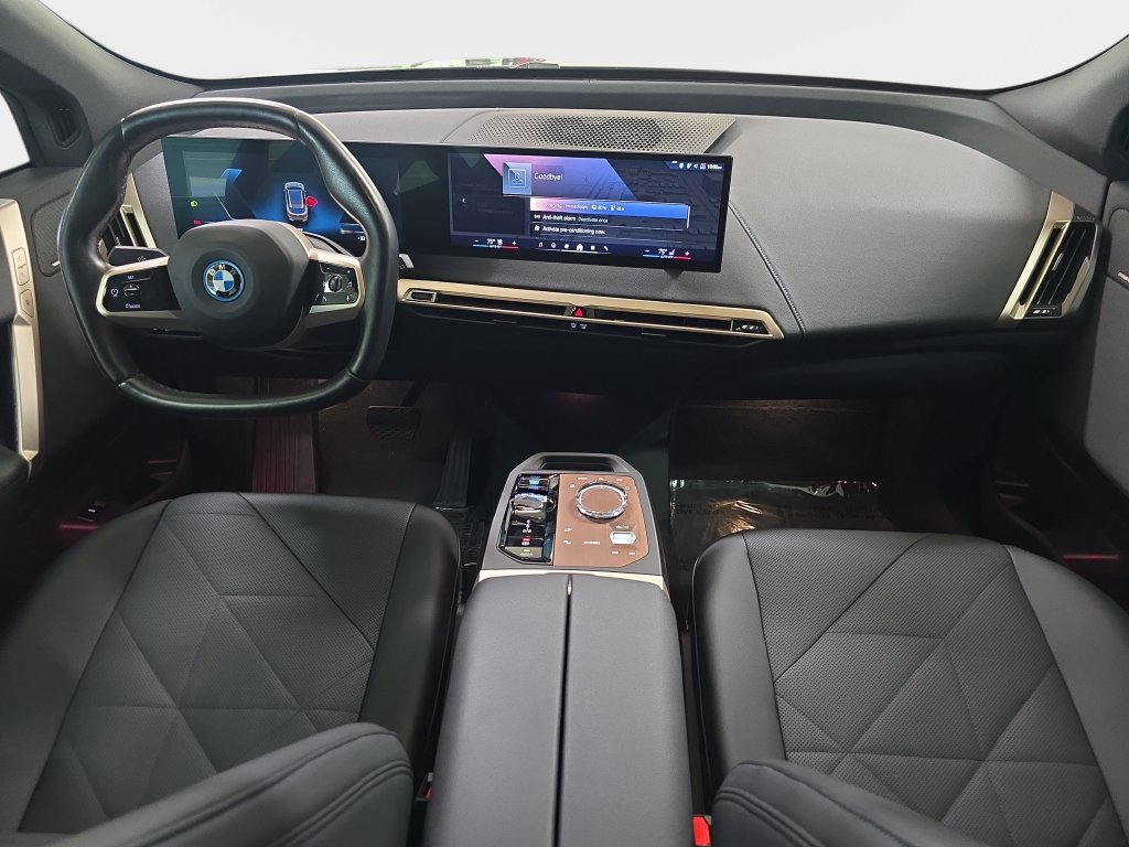 Certified Used 2024 Oxide Gray Metallic BMW xDrive50 image 12