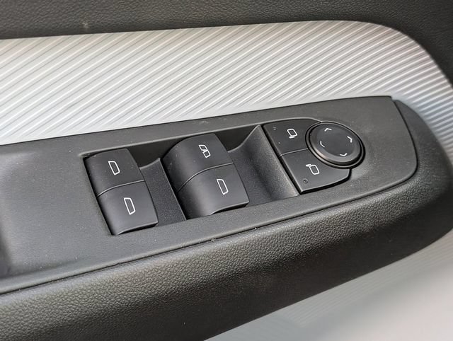 2027 Chevrolet Bolt LT - Photo 20