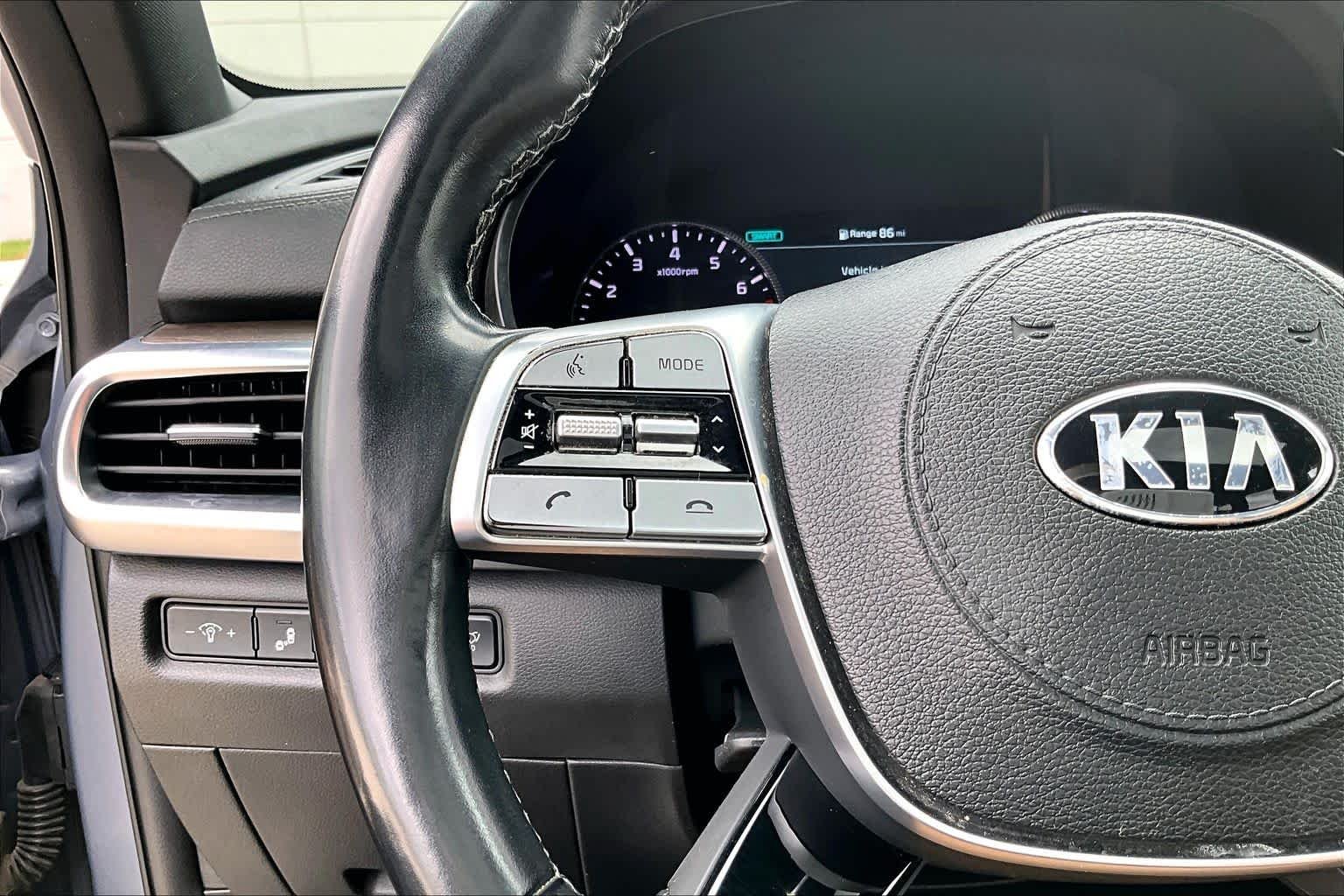 Used 2021 Everlasting Silver Kia SX image 22