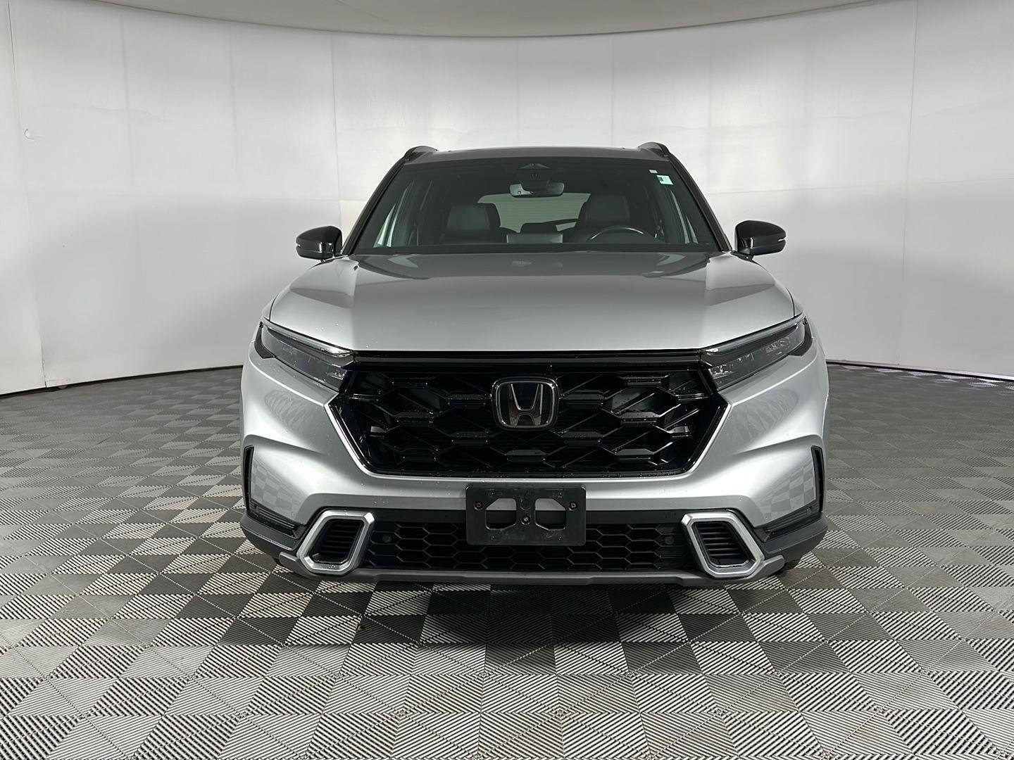 Used 2024 Lunar Silver Metallic Honda Sport Touring image 2