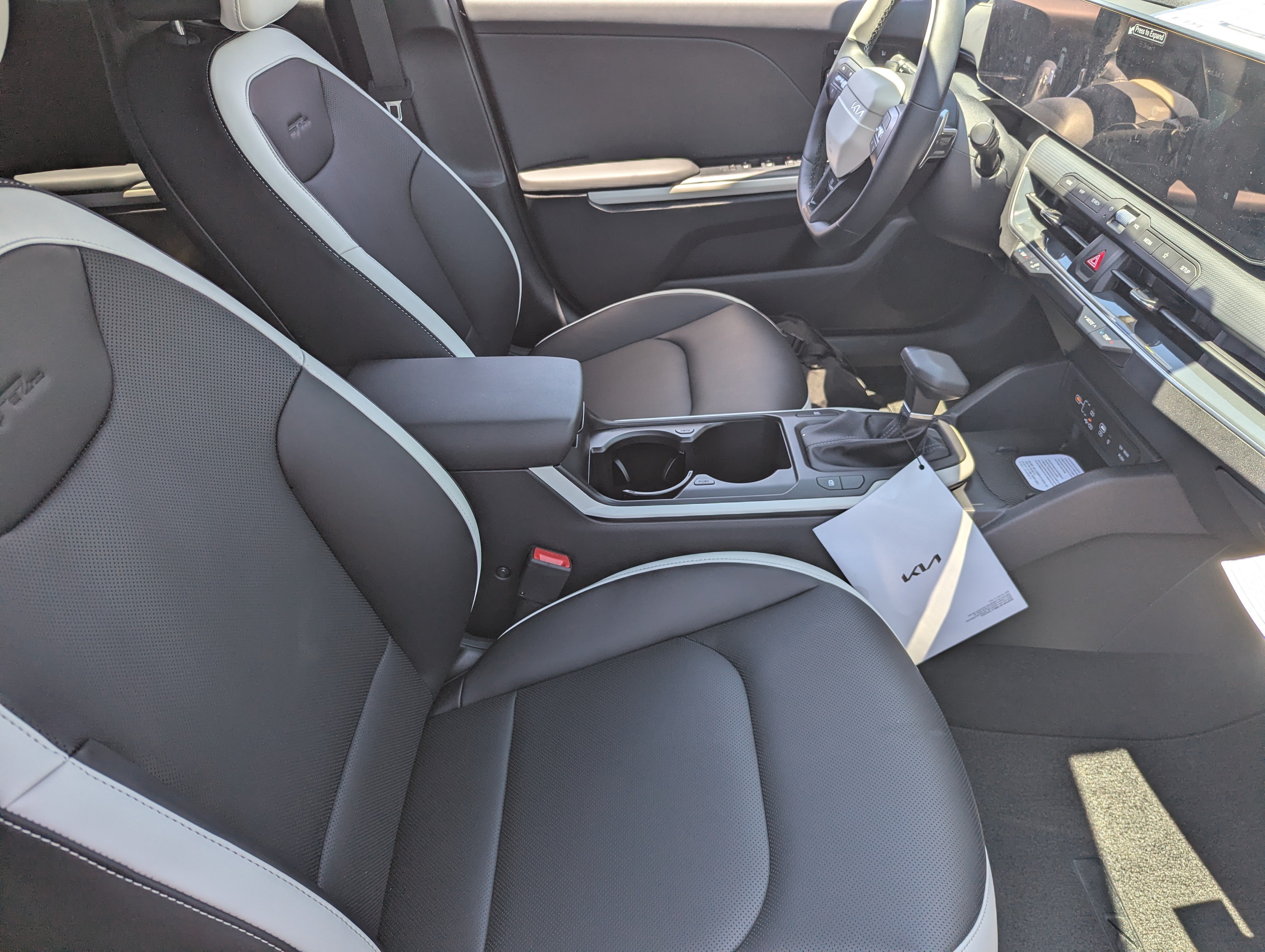 New 2026 Aurora Black Pearl Kia GT-Line image 9