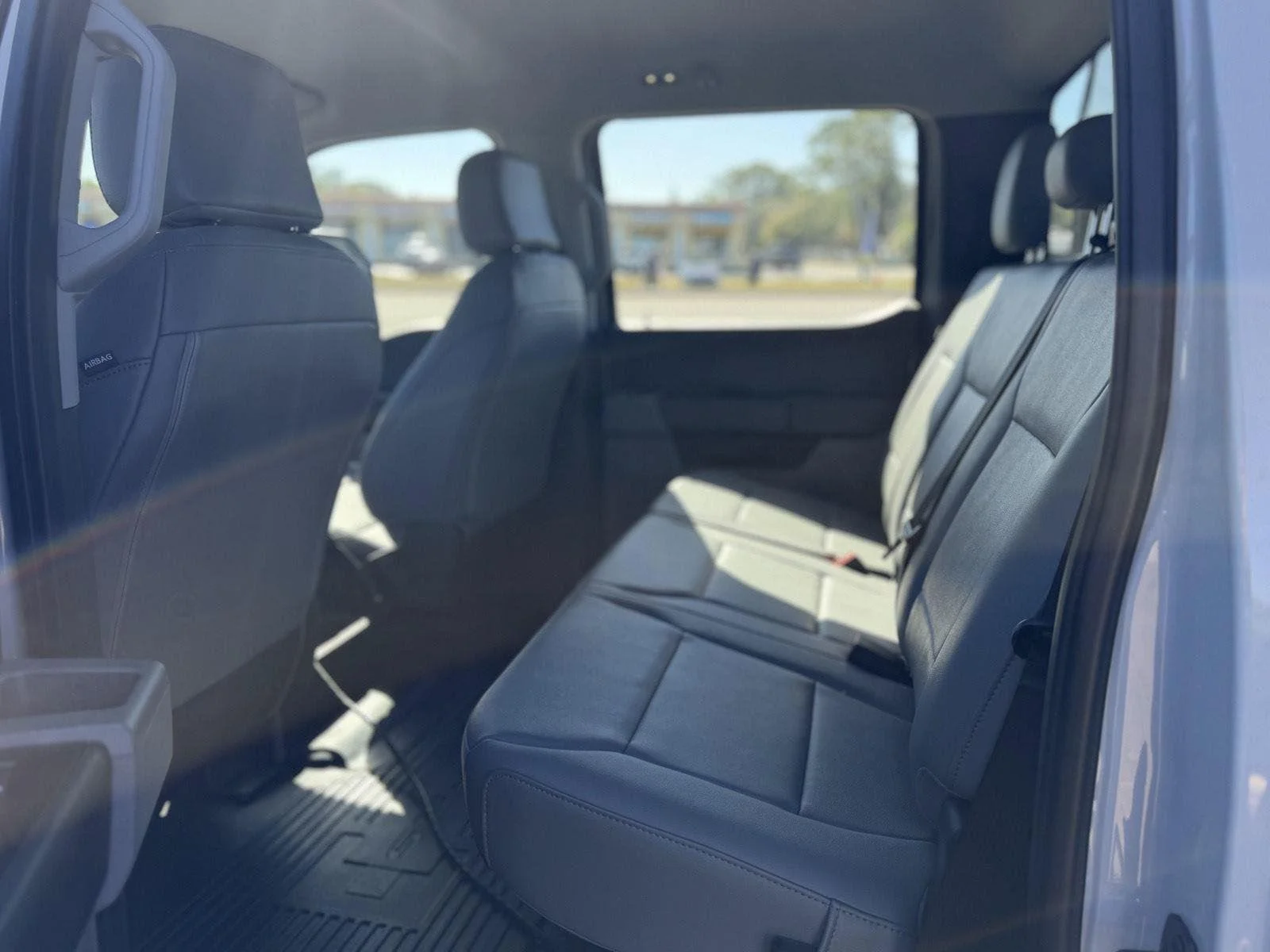 Used 2025  Ford XL image 14
