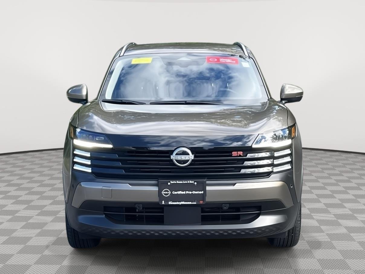 Used 2025 Canyon Bronze Metallic Nissan SR image 2