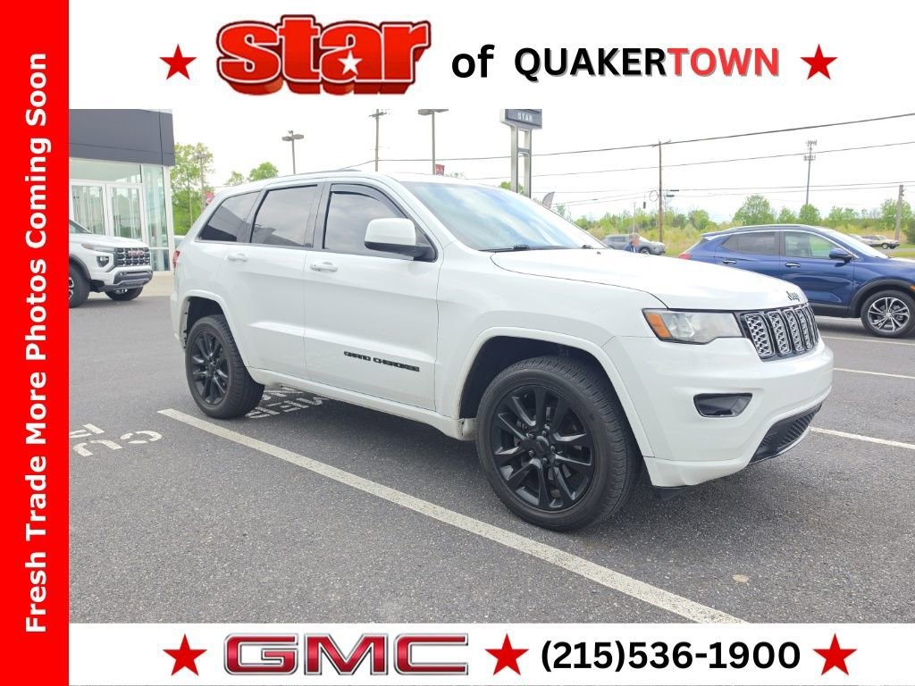 2017 Jeep Grand Cherokee Altitude 4WD's photo