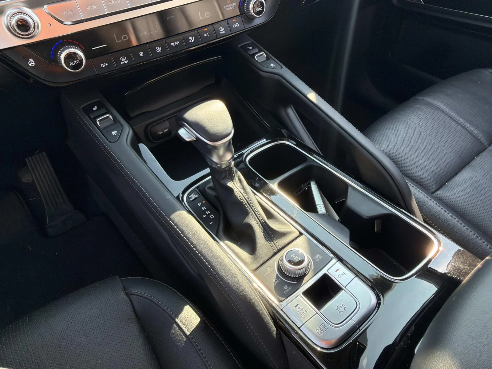 Used 2024 White Kia EX image 21