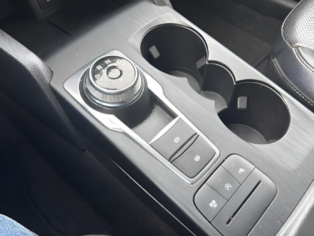 Used 2022  Ford Titanium image 18