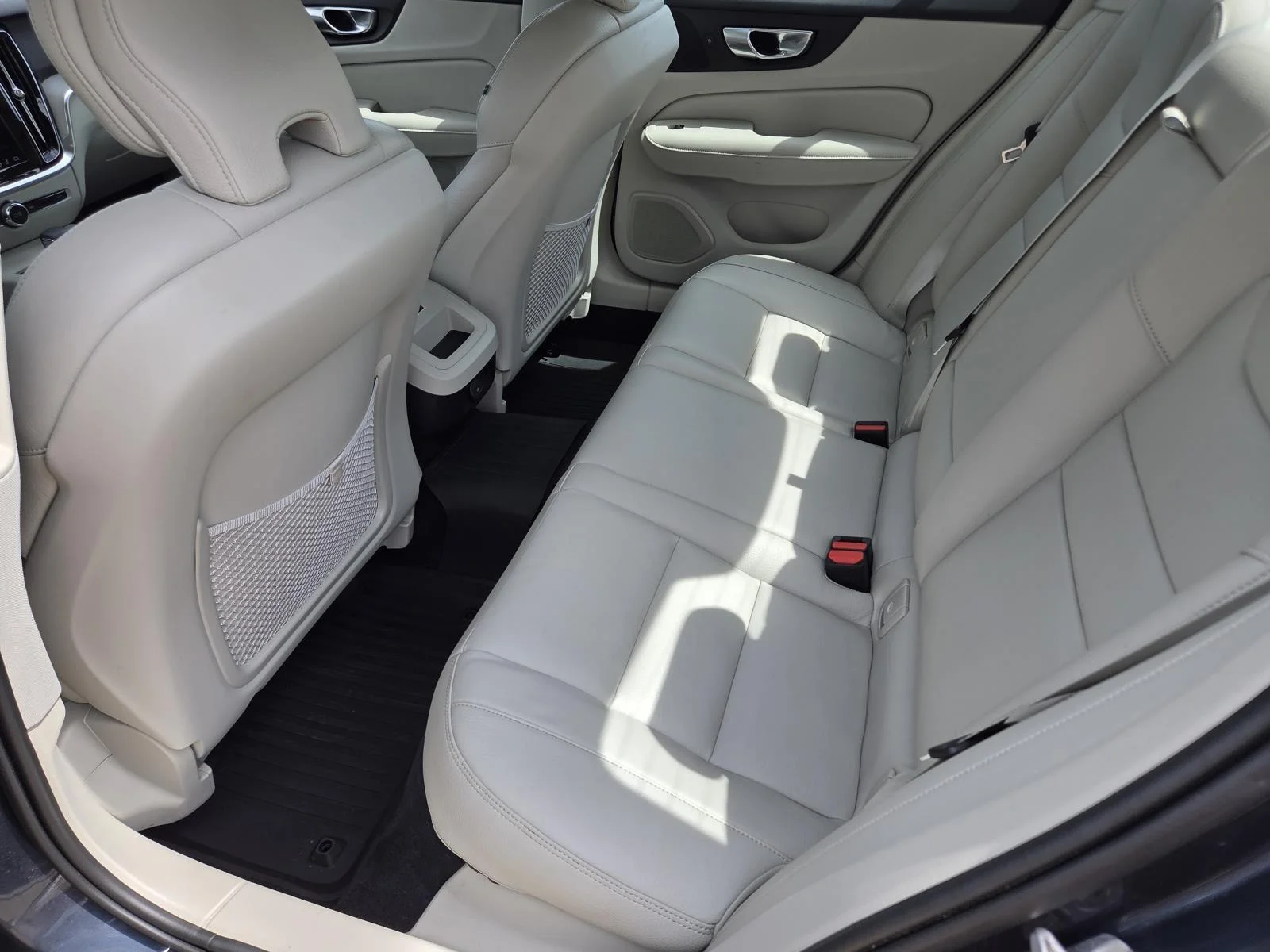 Used 2024 Denim Blue Metallic Volvo Plus Dark Theme image 33