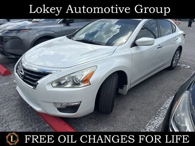 2015 Nissan Altima 2.5 S's photo