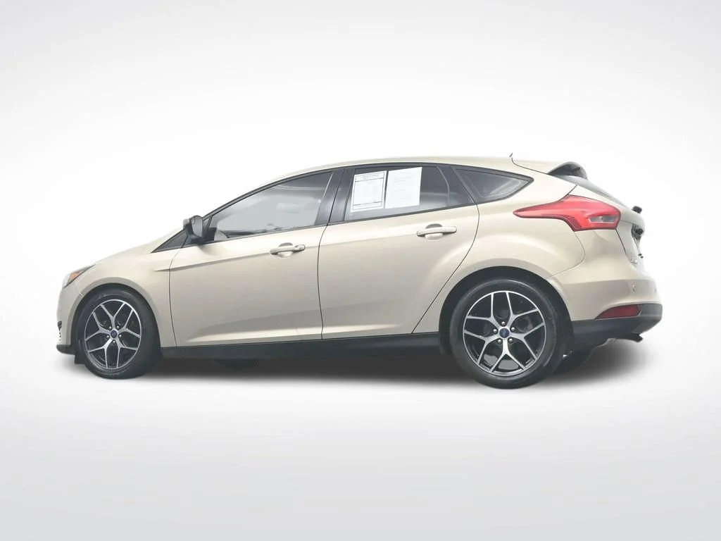 Used 2017 White Gold Metallic Ford SEL image 50
