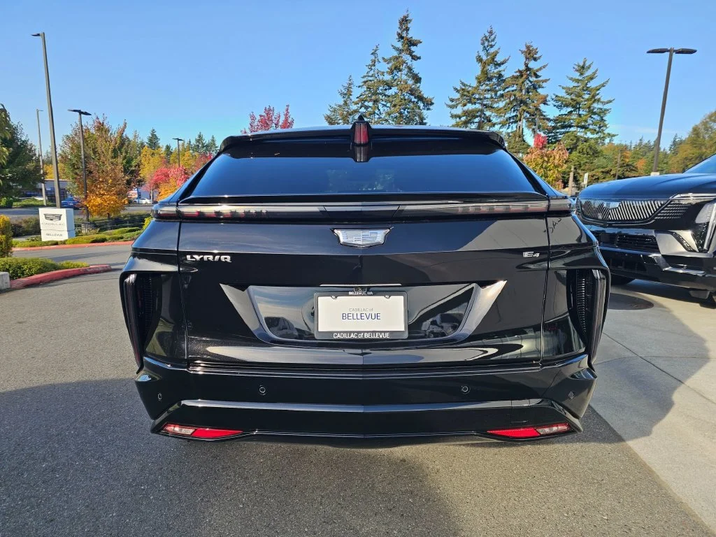 2027 Cadillac LYRIQ Sport - Photo 6