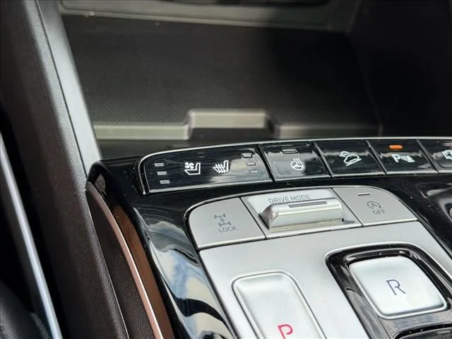 Used 2024 White Hyundai Limited image 24