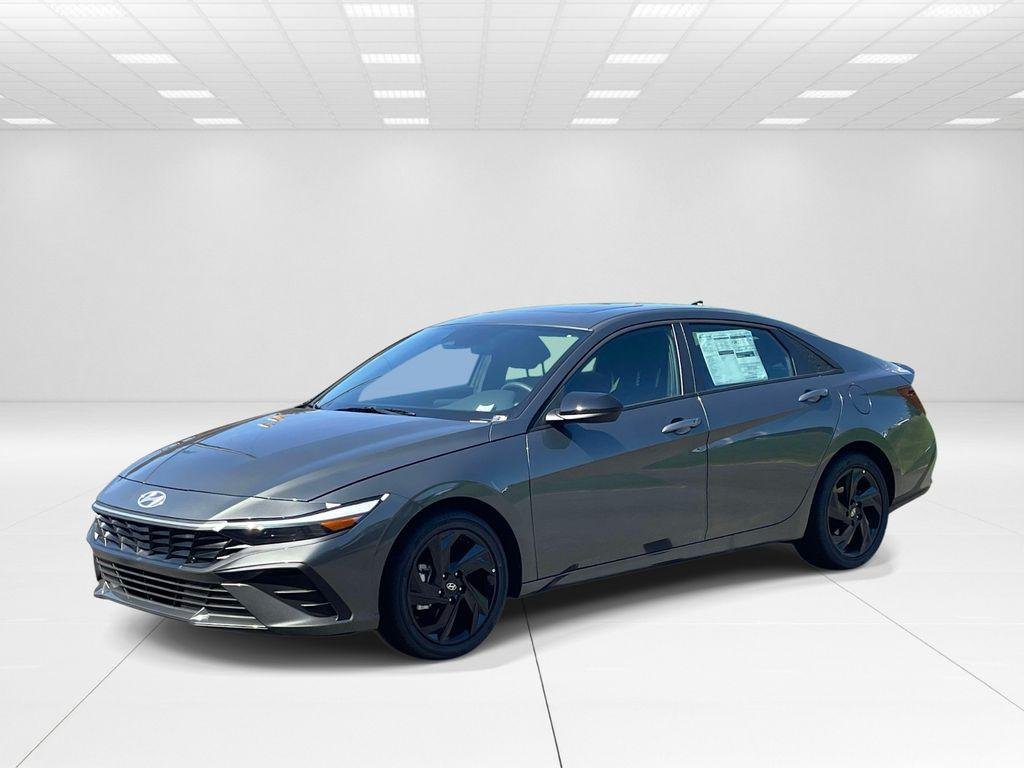 New 2026 Gray Hyundai SEL Sport Plus image 3