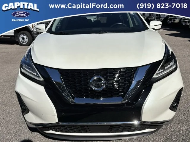 Used 2021 White Nissan Platinum image 10