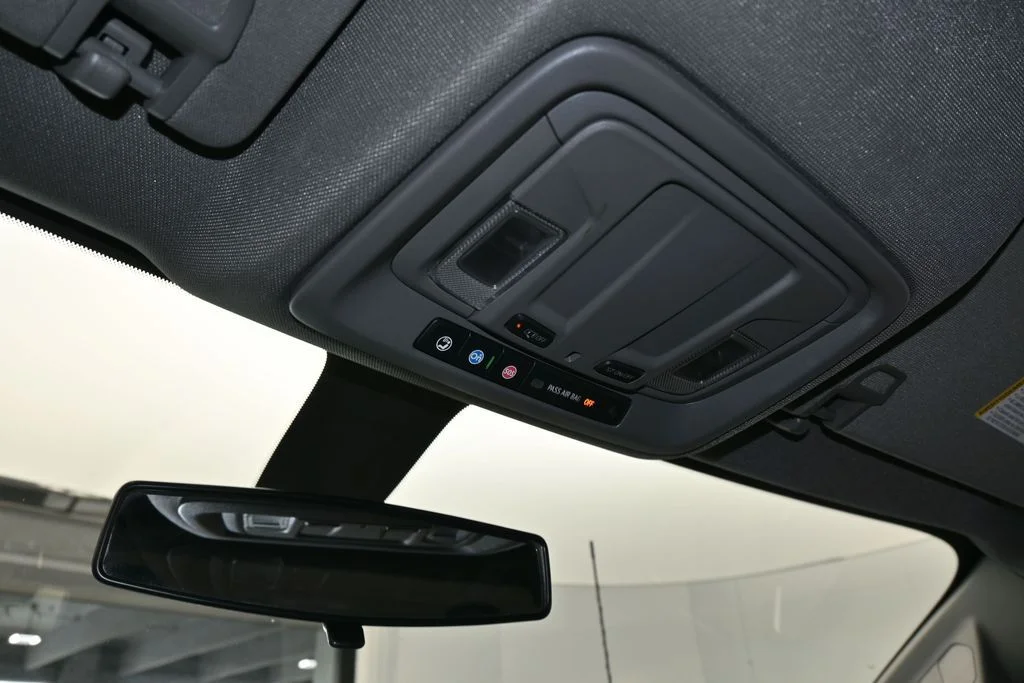 Used 2022 Summit White Chevrolet LT image 22