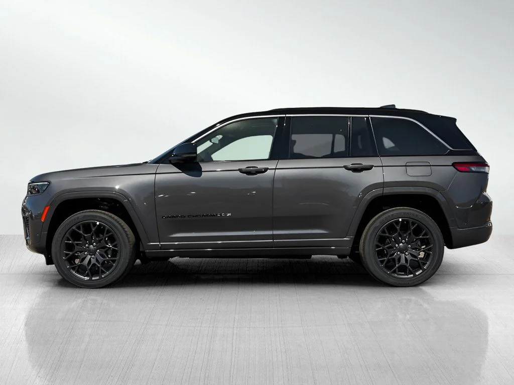 New 2026 Baltic Gray Metallic Clearcoat Jeep Summit image 4