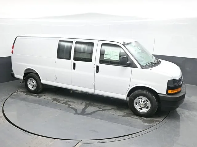 2026 Chevrolet Express Cargo Work Van - Photo 15
